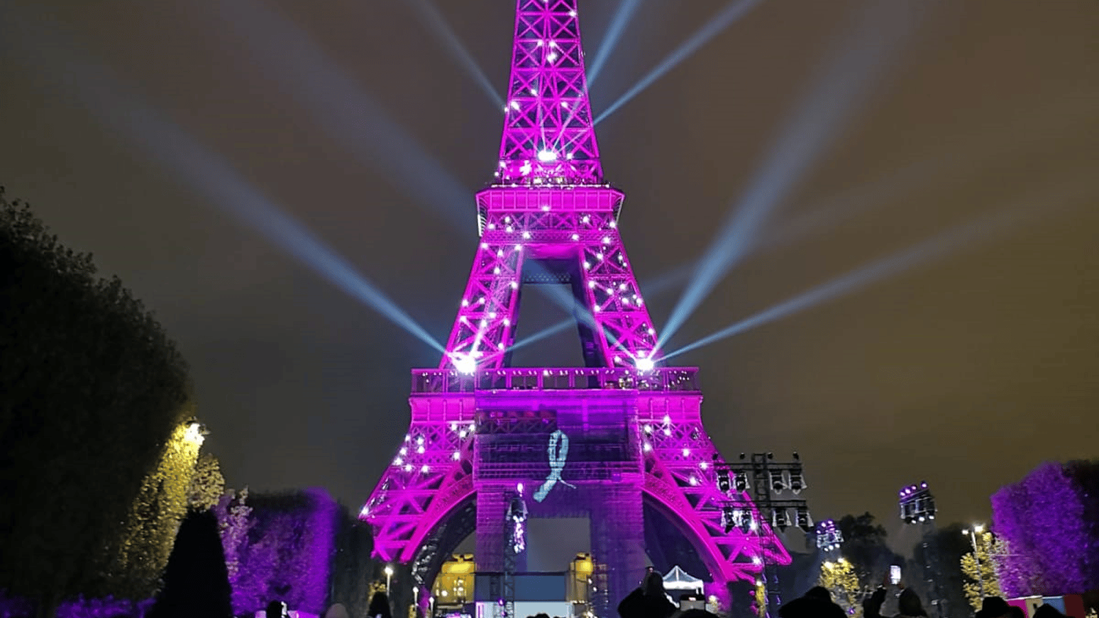 Pink October in Paris Gravity Media